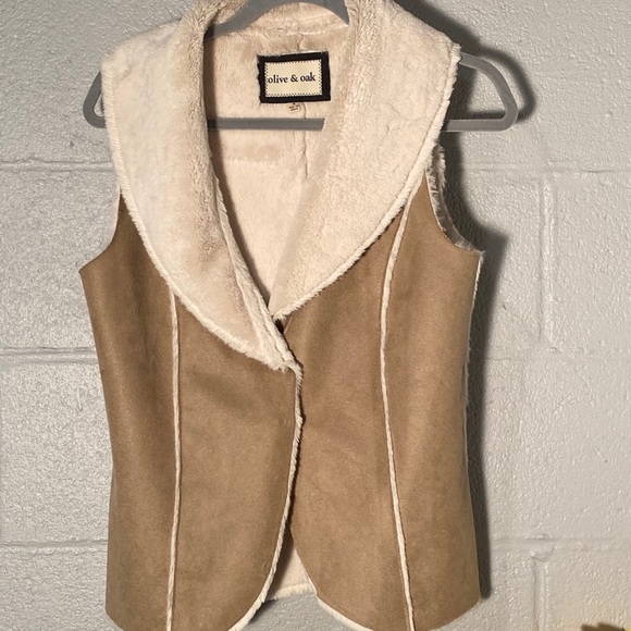 Olive&Oak Tan Sherpa Vest Size Small - Picture 3 of 10